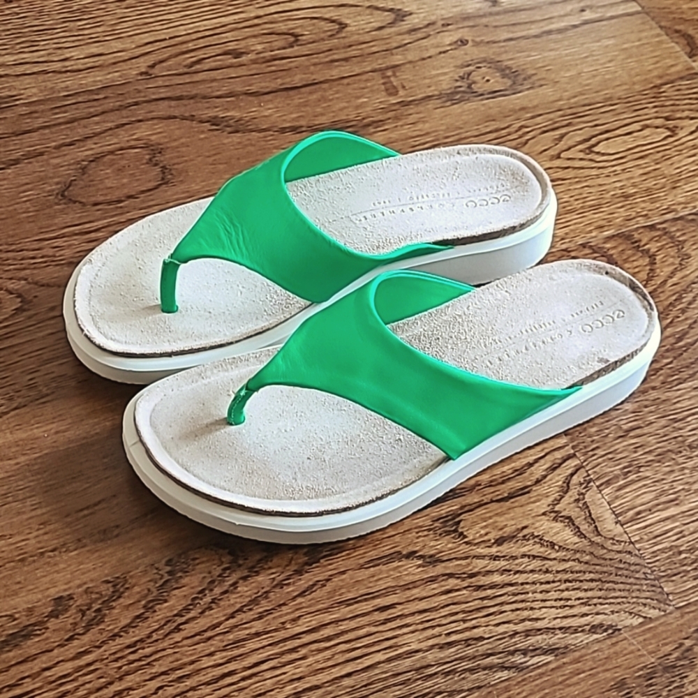 Ecco Women's Corksphere Thong Sandals, Toucan Neon, US 8-8.5 M, EU 39 M